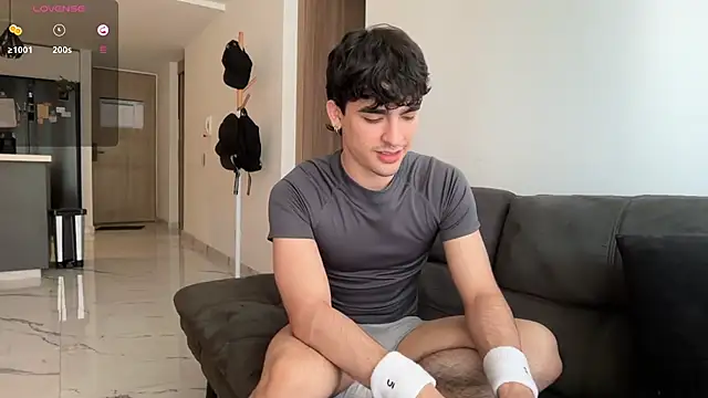 zenn rush1 online show from October 2, 2025, 1:40 pm