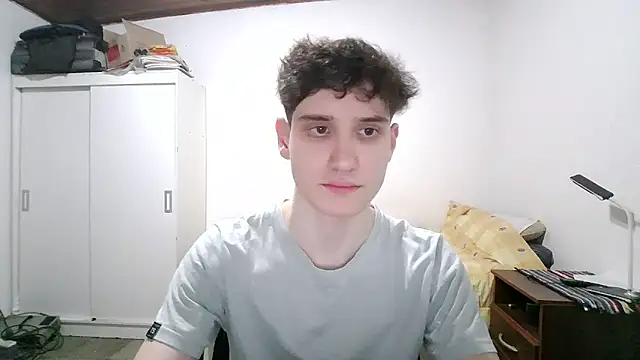 Spicylemon01 online show from May 5, 2026, 7:00 pm