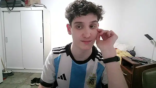 Spicylemon01 online show from May 11, 2026, 3:23 am