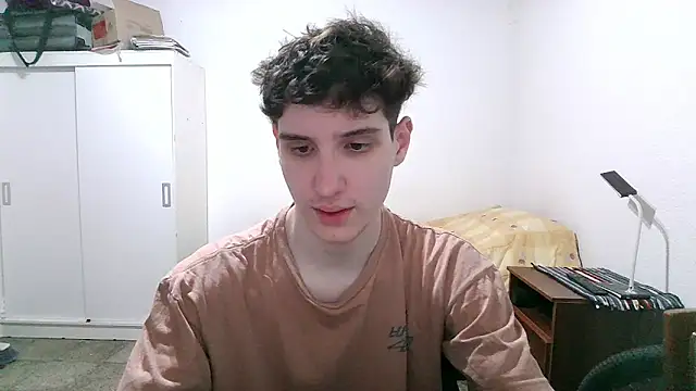 Spicylemon01 online show from May 12, 2026, 4:04 pm