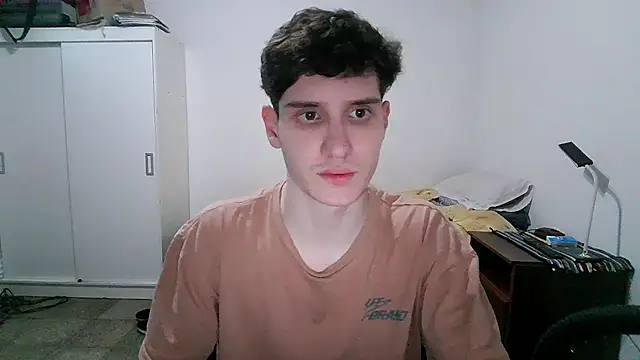 Spicylemon01 online show from May 13, 2026, 4:54 am