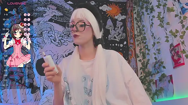 kissthasky online show from October 14, 2025, 8:09 pm