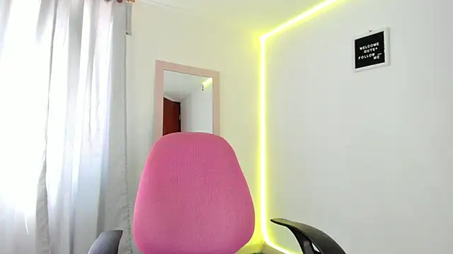 Anniie grey online show from December 5, 2024, 4:12 pm