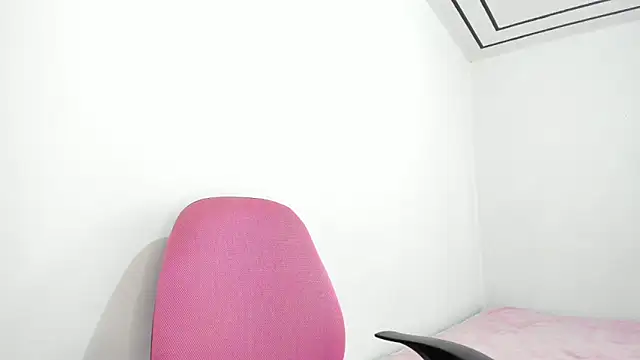 Anniie grey online show from February 19, 2025, 9:25 pm