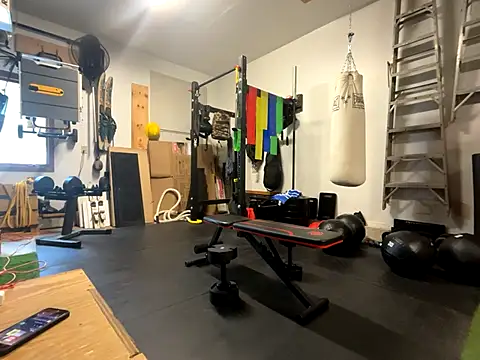 Snapshot of MissSwitch chatting on December 4, 2024, 6:28 pm MissSwitch online show from December 4, 2024, 6:28 pm