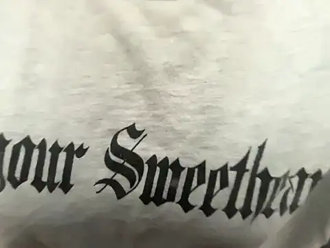 Snapshot of MissSwitch chatting on December 6, 2024, 4:17 pm MissSwitch online show from December 6, 2024, 4:17 pm