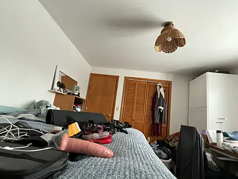 Snapshot of MissSwitch chatting on January 19, 2025, 2:49 pm MissSwitch online show from January 19, 2025, 2:49 pm