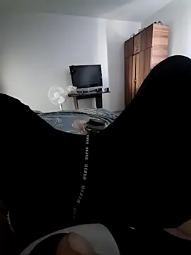 Snapshot of benalexa1992 chatting on February 22, 2026, 11:42 am benalexa1992 online show from February 22, 2026, 11:42 am