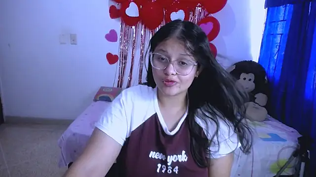 Snapshot of angel_barbie_1 chatting on February 10, 2026, 2:43 pm angel barbie 1 online show from February 10, 2026, 2:43 pm