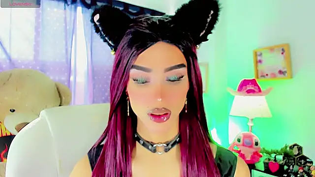 Snapshot of dollswit01 chatting on February 9, 2025, 1:25 pm dollswit01 online show from February 9, 2025, 1:25 pm