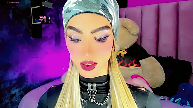 Snapshot of dollswit01 chatting on February 28, 2025, 4:43 am dollswit01 online show from February 28, 2025, 4:43 am