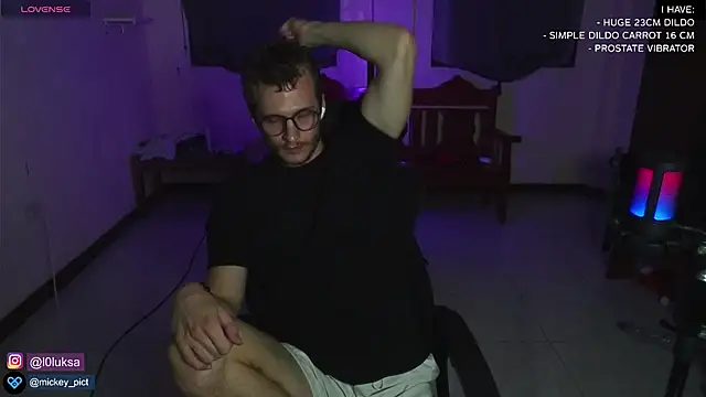 mickeypict online show from January 6, 2025, 1:41 pm