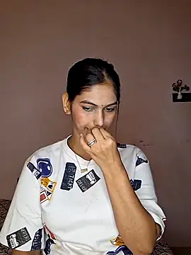 Snapshot of Garima_G chatting on October 4, 2025, 4:49 pm Garima G online show from October 4, 2025, 4:49 pm