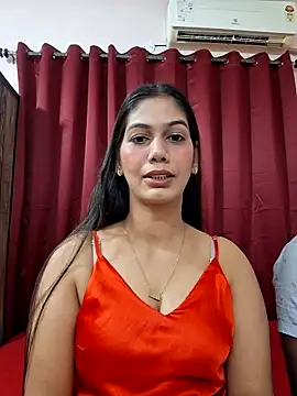 Snapshot of Garima_G chatting on November 16, 2025, 4:45 pm Garima G online show from November 16, 2025, 4:45 pm