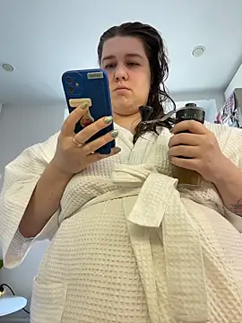 SuzieMurray online show from March 28, 2026, 8:14 am