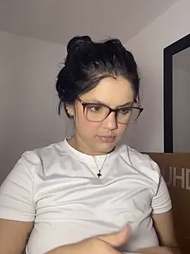 Snapshot of kimberlyhills1 chatting on November 24, 2025, 8:19 pm kimberlyhills1 online show from November 24, 2025, 8:19 pm