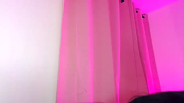 Snapshot of kimberlyhills1 chatting on December 20, 2025, 3:35 am kimberlyhills1 online show from December 20, 2025, 3:35 am