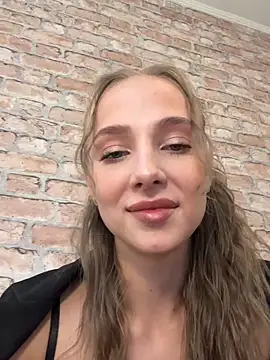 CaseyStar online show from October 19, 2025, 11:55 am