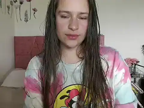 Snapshot of Serenity chatting on December 7, 2024, 3:52 pm Serenity online show from December 7, 2024, 3:52 pm