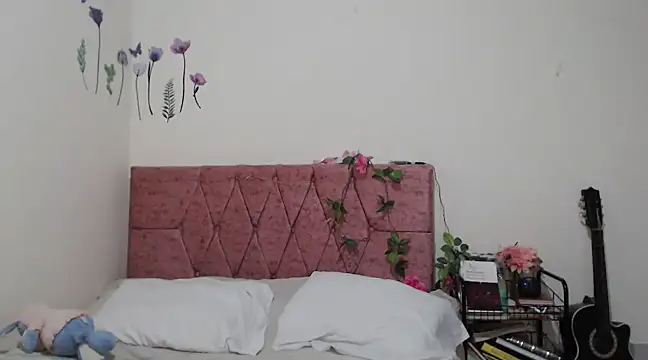 Snapshot of Serenity chatting on March 6, 2025, 10:47 pm Serenity online show from March 6, 2025, 10:47 pm