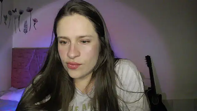 Snapshot of Serenity chatting on September 18, 2025, 12:34 am Serenity online show from September 18, 2025, 12:34 am