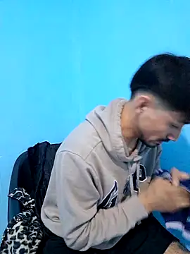 charlesss19 online show from March 21, 2025, 7:57 pm