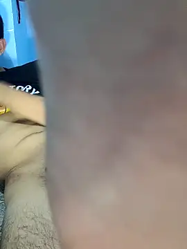 charlesss19 online show from November 20, 2025, 11:26 pm