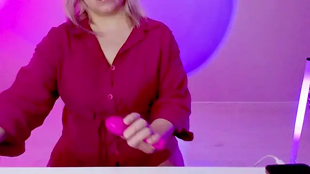 sarakatherin online show from January 27, 2025, 3:26 am