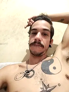 gatobranco001 online show from March 3, 2025, 5:39 pm