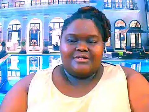 Snapshot of EbonyHotBuns chatting on February 2, 2026, 7:29 am EbonyHotBuns online show from February 2, 2026, 7:29 am