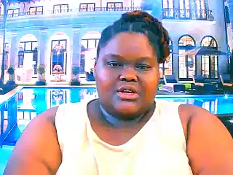 Snapshot of EbonyHotBuns chatting on February 6, 2026, 6:22 pm EbonyHotBuns online show from February 6, 2026, 6:22 pm