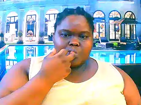 Snapshot of EbonyHotBuns chatting on February 19, 2026, 9:33 pm EbonyHotBuns online show from February 19, 2026, 9:33 pm