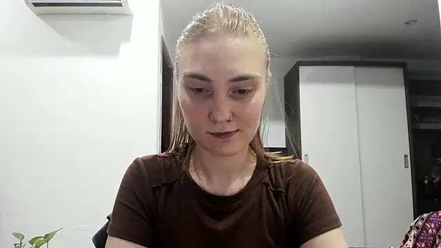 Snapshot of ReddHotPipper chatting on June 30, 2026, 4:52 pm ReddHotPipper online show from June 30, 2026, 4:52 pm