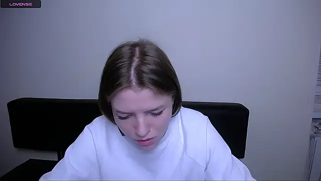 Snapshot of MissOliviaa_ chatting on December 10, 2024, 4:38 pm MissOliviaa online show from December 10, 2024, 4:38 pm