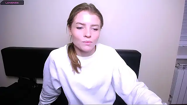 Snapshot of MissOliviaa_ chatting on December 14, 2024, 10:13 am MissOliviaa online show from December 14, 2024, 10:13 am