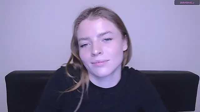 Snapshot of MissOliviaa_ chatting on December 15, 2024, 2:16 pm MissOliviaa online show from December 15, 2024, 2:16 pm