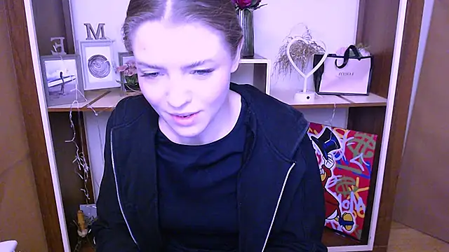 Snapshot of MissOliviaa_ chatting on December 24, 2024, 10:55 am MissOliviaa online show from December 24, 2024, 10:55 am