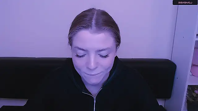 Snapshot of MissOliviaa_ chatting on December 30, 2024, 7:37 am MissOliviaa online show from December 30, 2024, 7:37 am