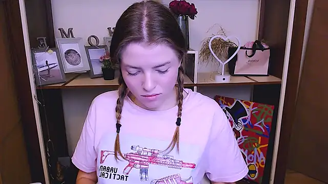 Snapshot of MissOliviaa_ chatting on January 25, 2025, 12:47 pm MissOliviaa online show from January 25, 2025, 12:47 pm