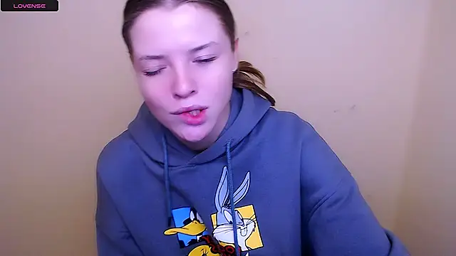 Snapshot of MissOliviaa_ chatting on January 29, 2025, 7:46 am MissOliviaa online show from January 29, 2025, 7:46 am