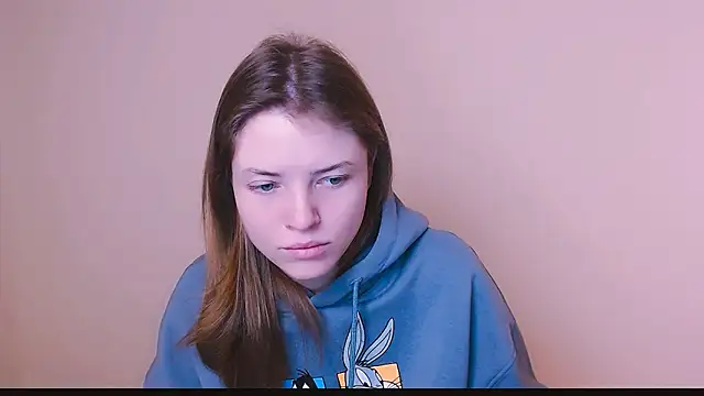 Snapshot of MissOliviaa_ chatting on February 7, 2025, 9:26 am MissOliviaa online show from February 7, 2025, 9:26 am