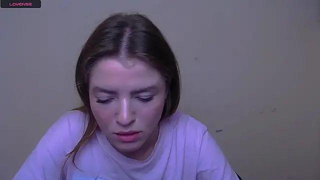 Snapshot of MissOliviaa_ chatting on February 27, 2025, 11:41 am MissOliviaa online show from February 27, 2025, 11:41 am