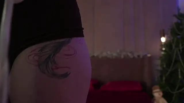 Smiley Mia online show from January 6, 2026, 8:07 am