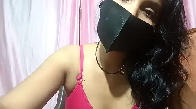 poojaxxx65 online show from February 22, 2025, 11:13 pm