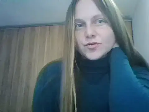 Evasapples online show from March 2, 2025, 3:48 pm