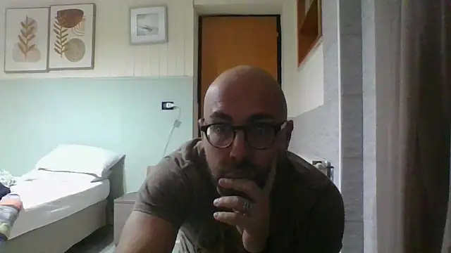 darione 90 online show from February 19, 2025, 4:55 pm