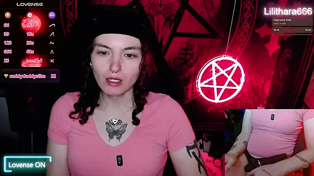 Snapshot of BrandiWRLD_999 chatting on October 31, 2025, 5:58 pm BrandiWRLD 999 online show from October 31, 2025, 5:58 pm