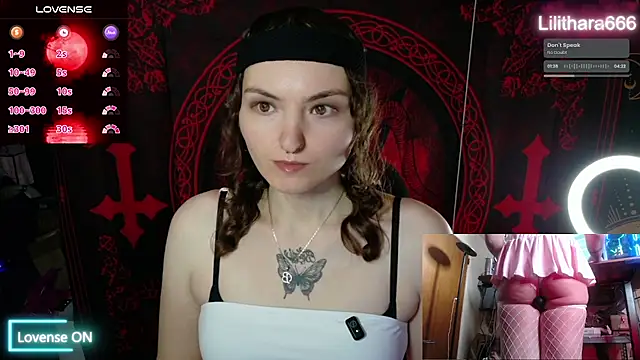 Snapshot of BrandiWRLD_999 chatting on November 21, 2025, 8:29 pm BrandiWRLD 999 online show from November 21, 2025, 8:29 pm