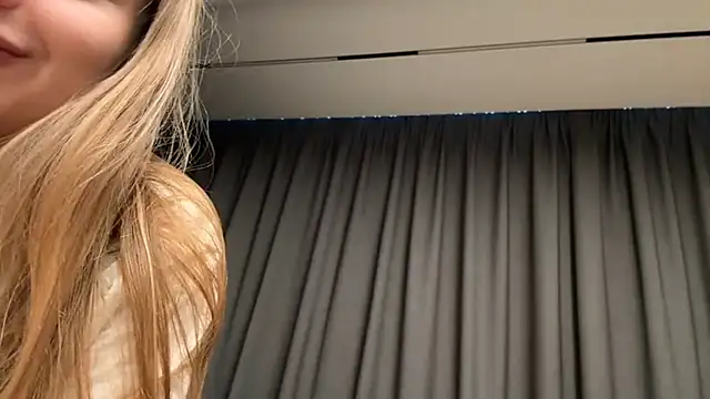 elisa moon online show from December 26, 2024, 7:45 am