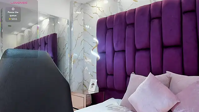 emma carterr1 online show from March 28, 2026, 7:35 pm